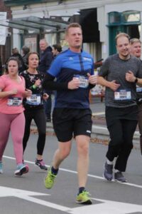 Remon-doet-mee-aan-4-mijl-Groningen-foto-1